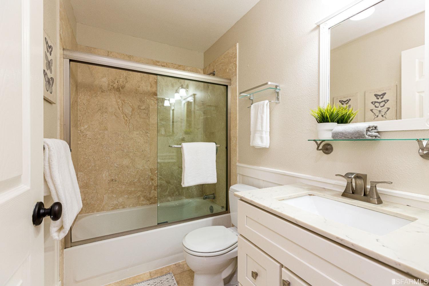 626 Alcatraz Avenue Unit: B