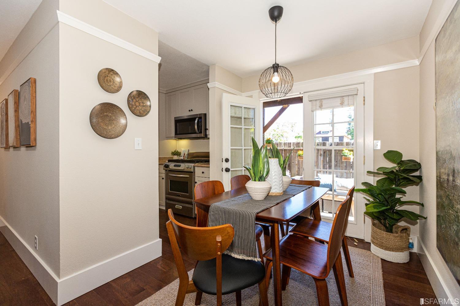 626 Alcatraz Avenue Unit: B