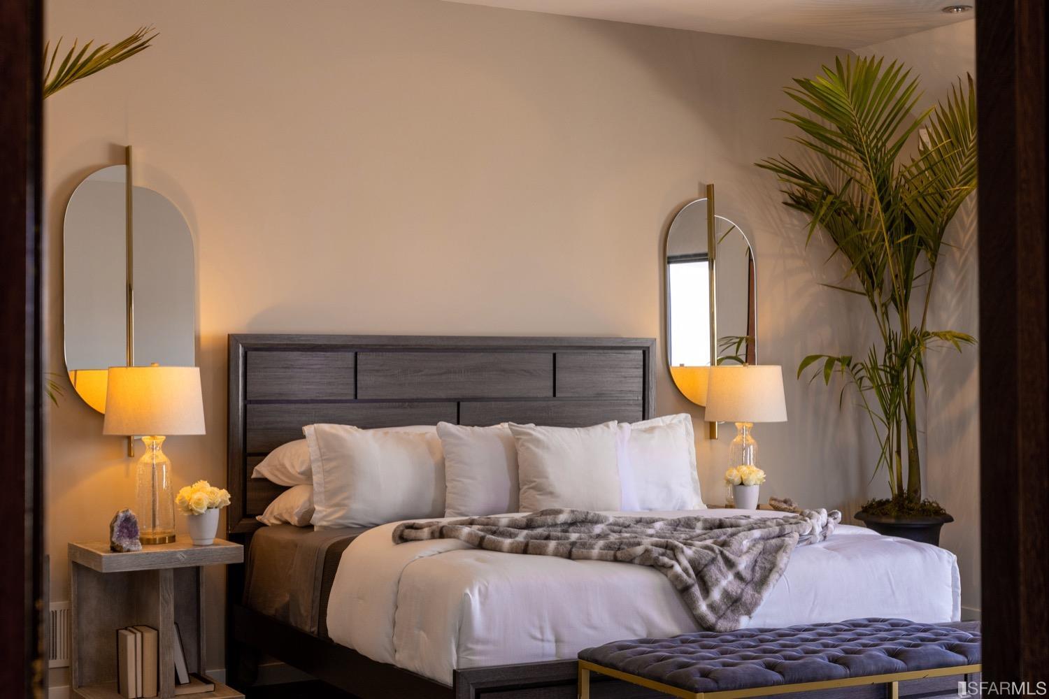 7 N Burnett Avenue Unit: 2