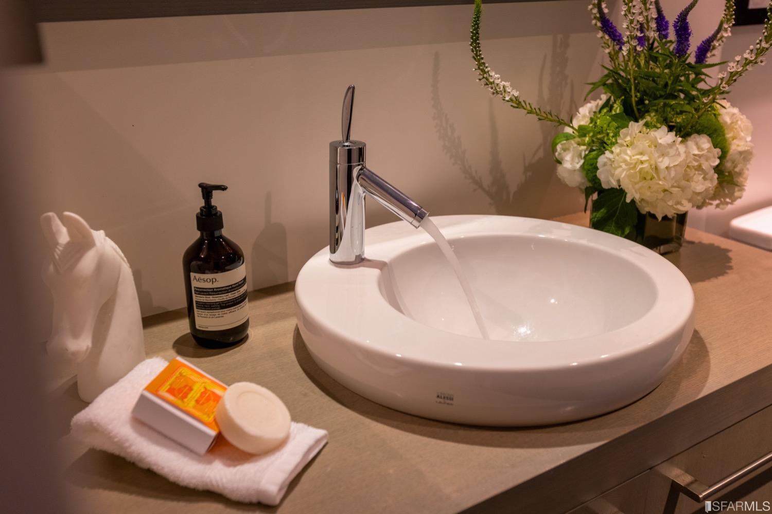 7 N Burnett Avenue Unit: 2