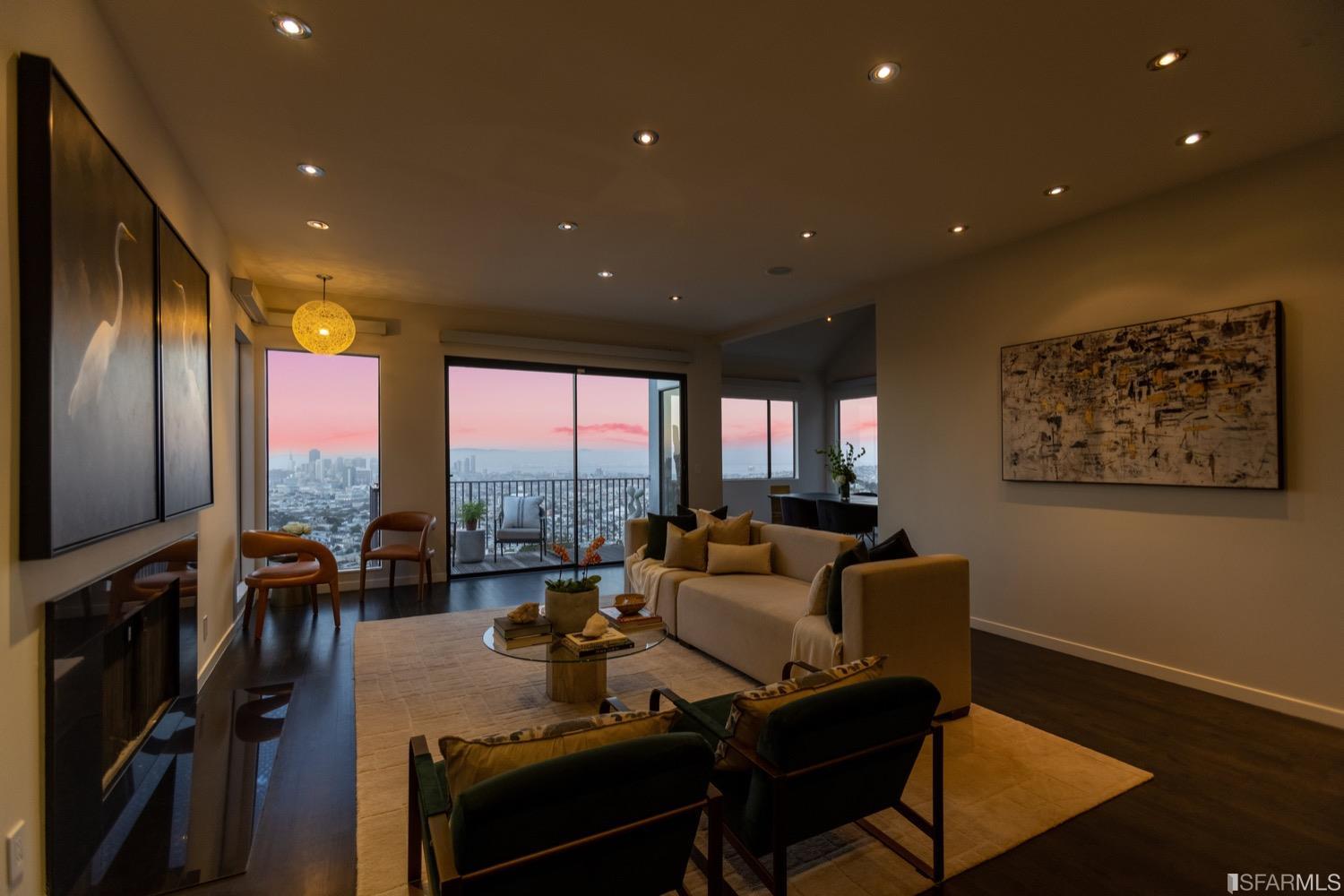 7 N Burnett Avenue Unit: 2