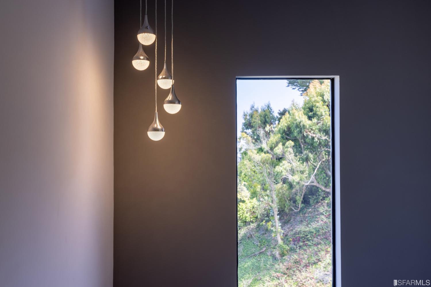 7 N Burnett Avenue Unit: 2