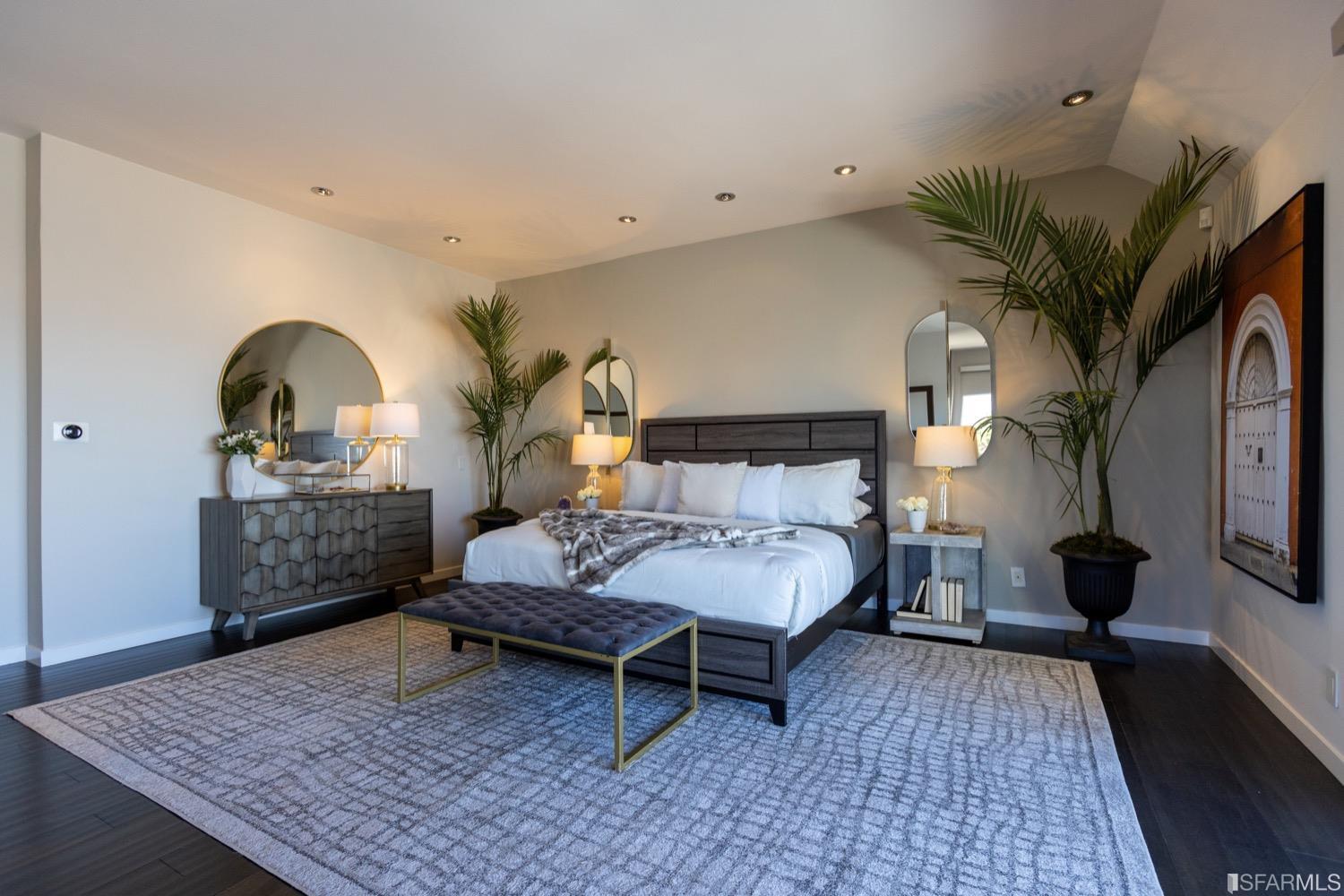 7 N Burnett Avenue Unit: 2