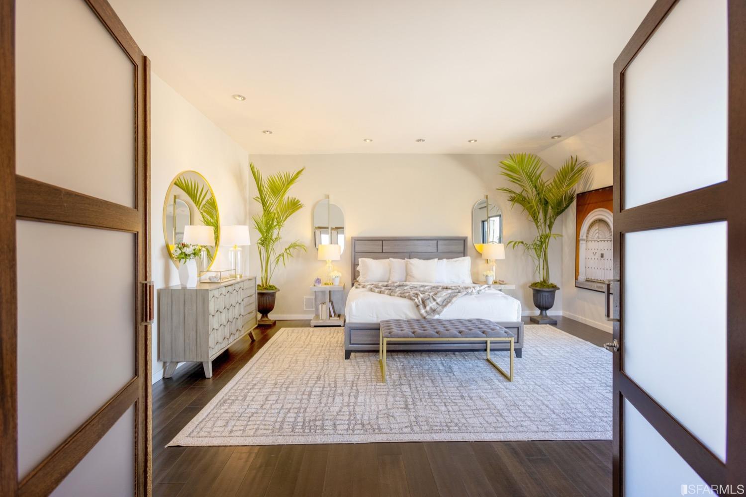 7 N Burnett Avenue Unit: 2