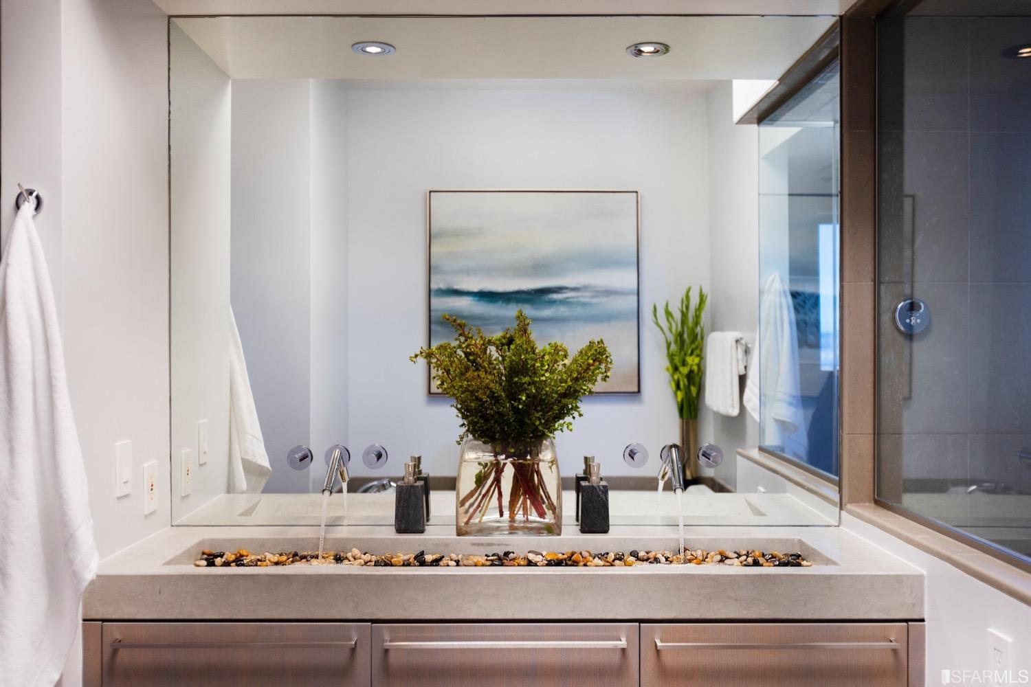 7 N Burnett Avenue Unit: 2