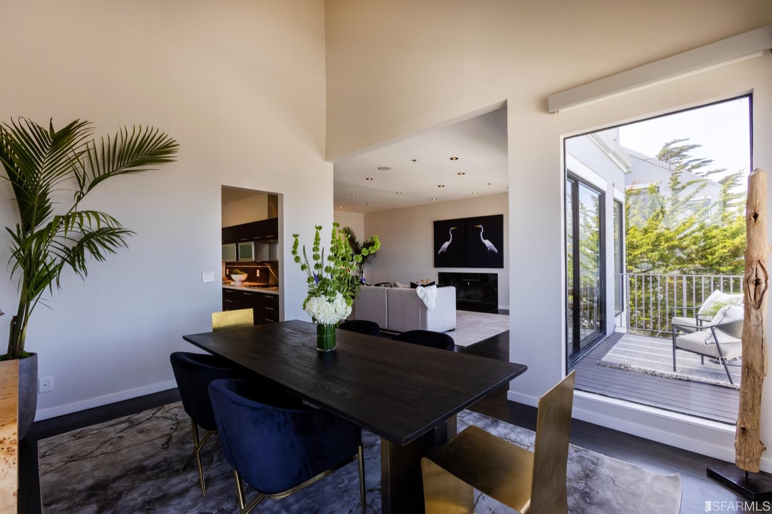 7 N Burnett Avenue Unit: 2