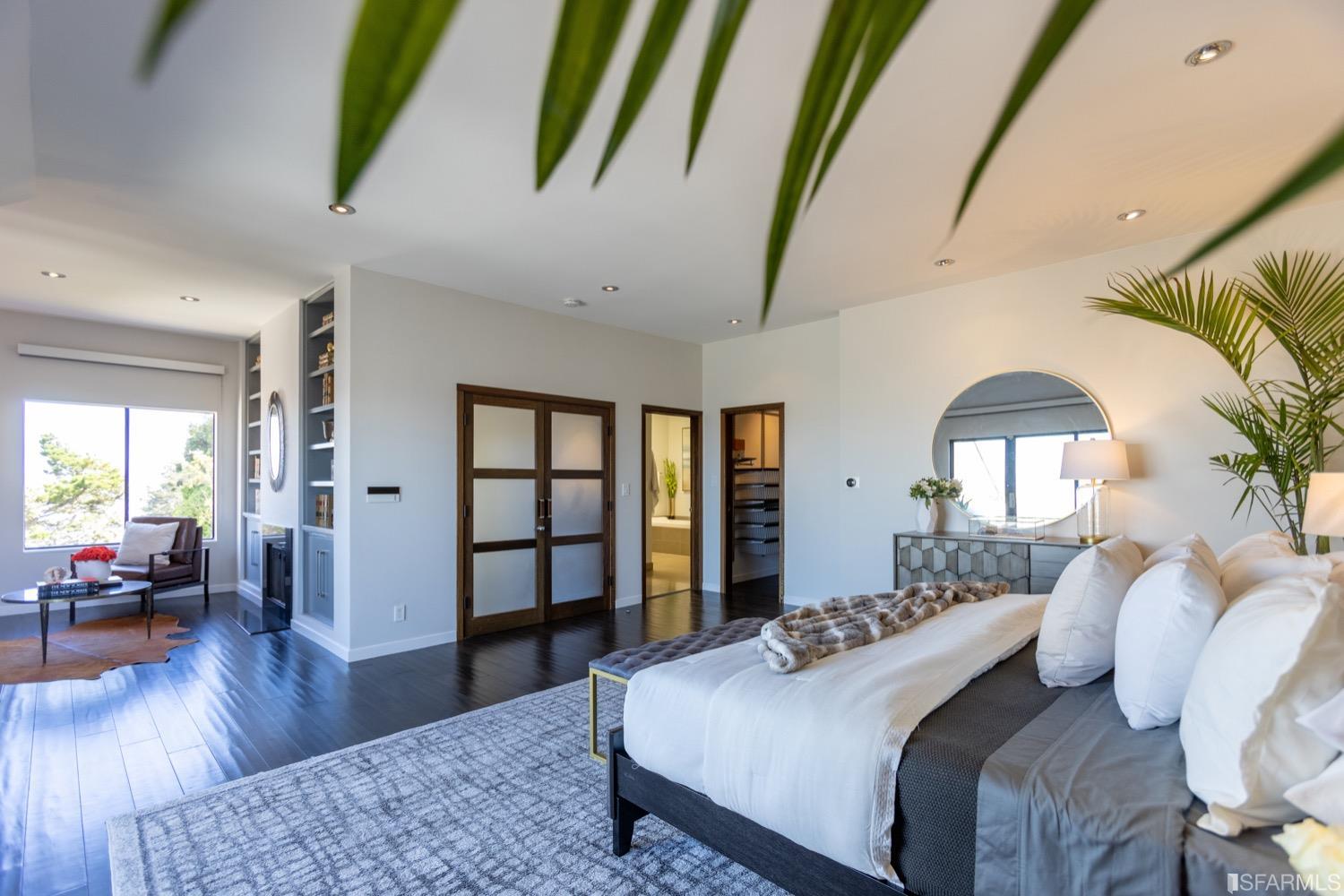 7 N Burnett Avenue Unit: 2