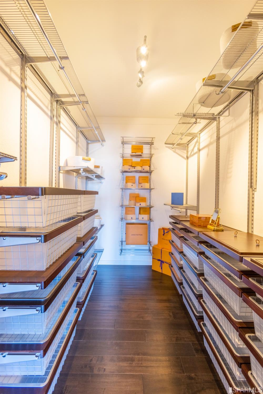 7 N Burnett Avenue Unit: 2