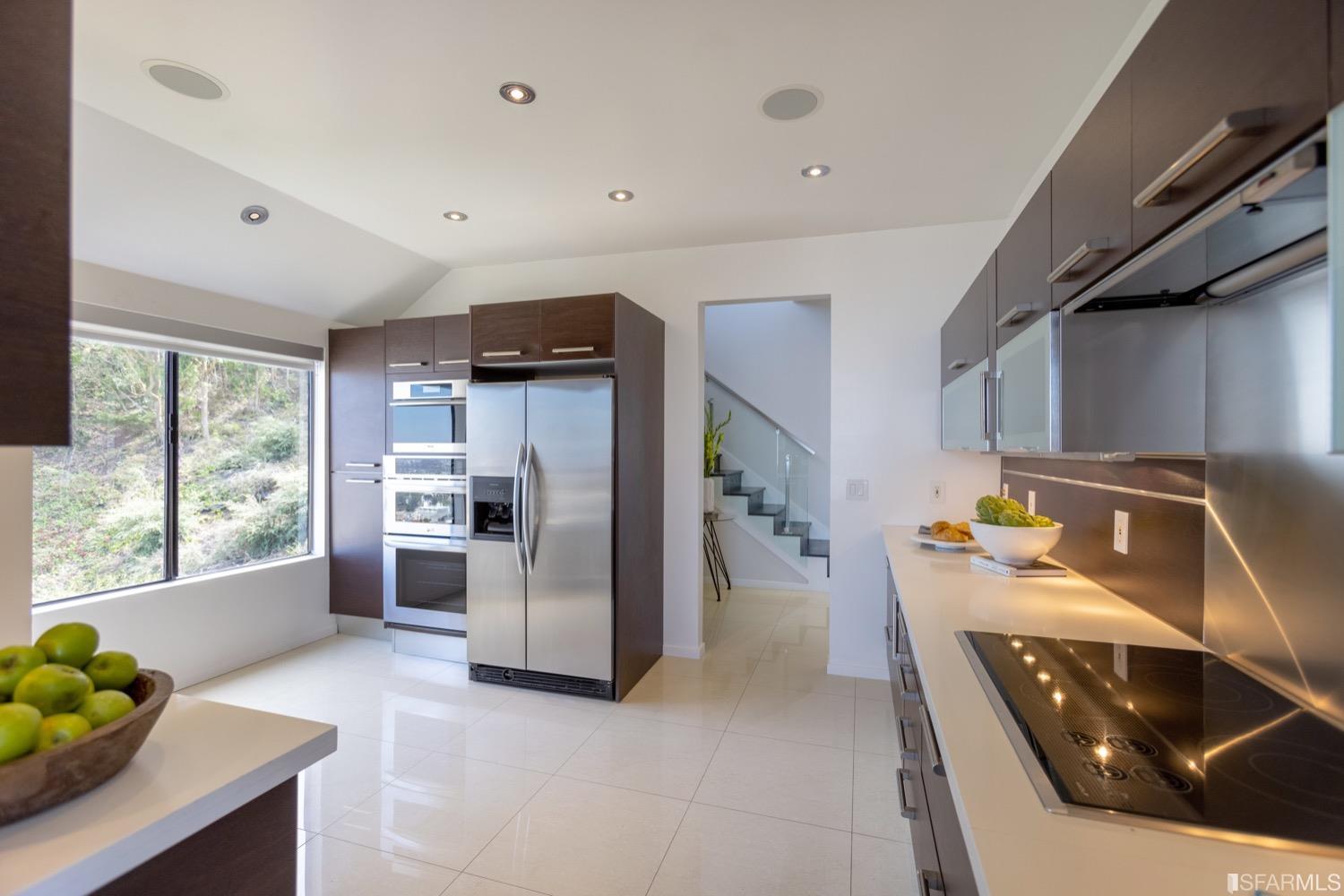 7 N Burnett Avenue Unit: 2