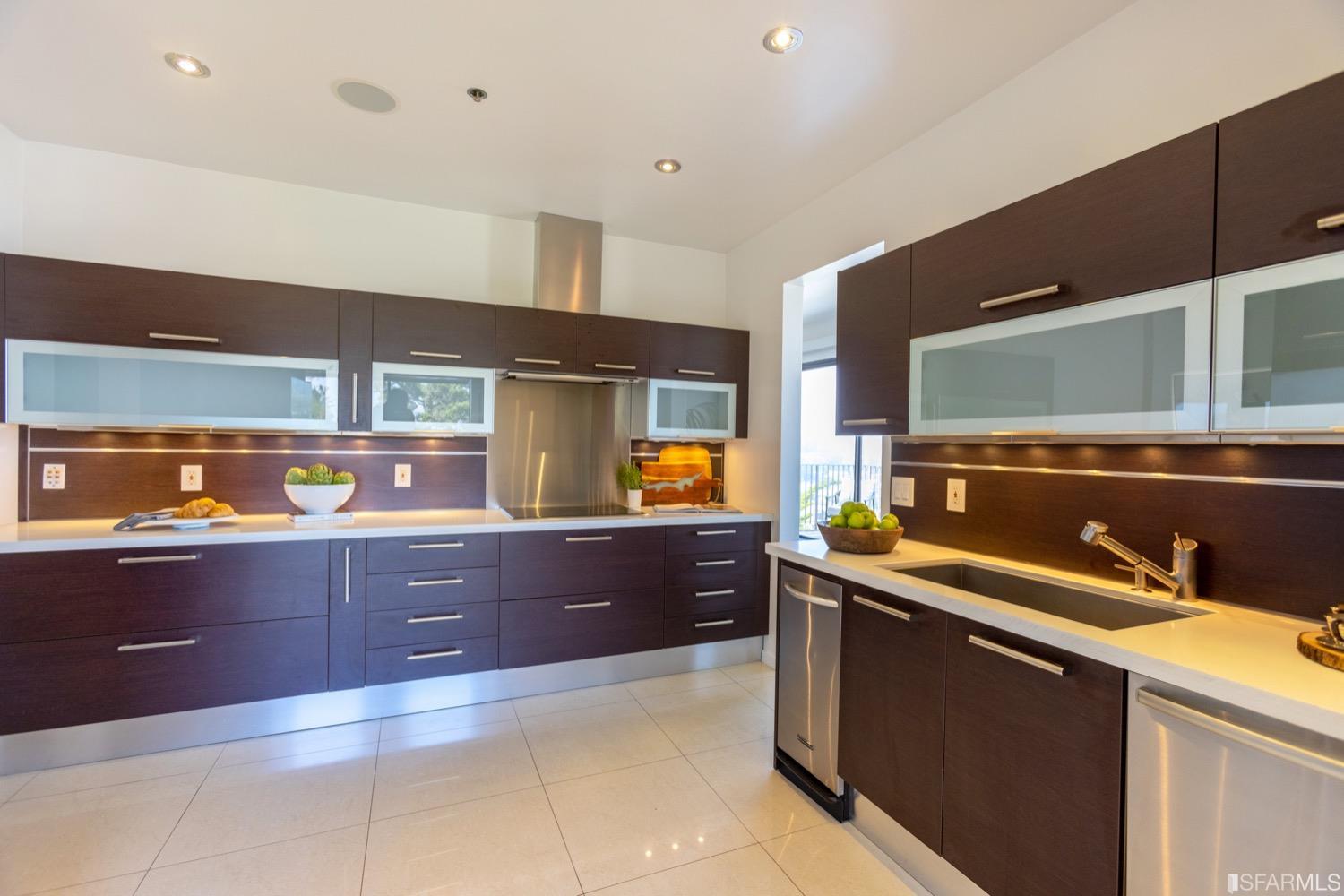 7 N Burnett Avenue Unit: 2