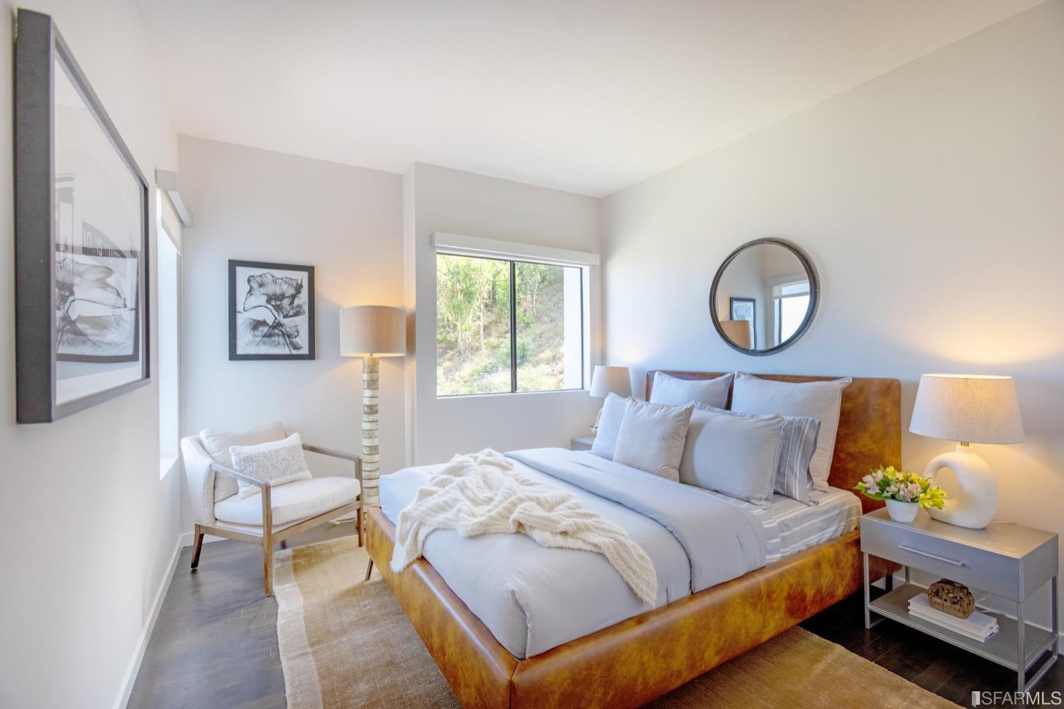 7 N Burnett Avenue Unit: 2