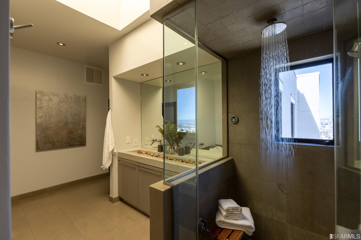 7 N Burnett Avenue Unit: 2