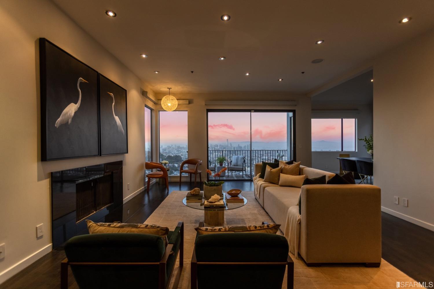 7 N Burnett Avenue Unit: 2