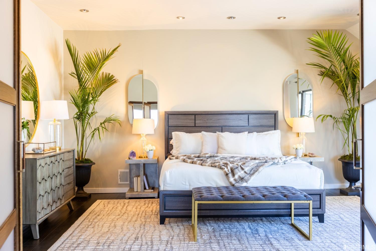 7 N Burnett Avenue Unit: 2