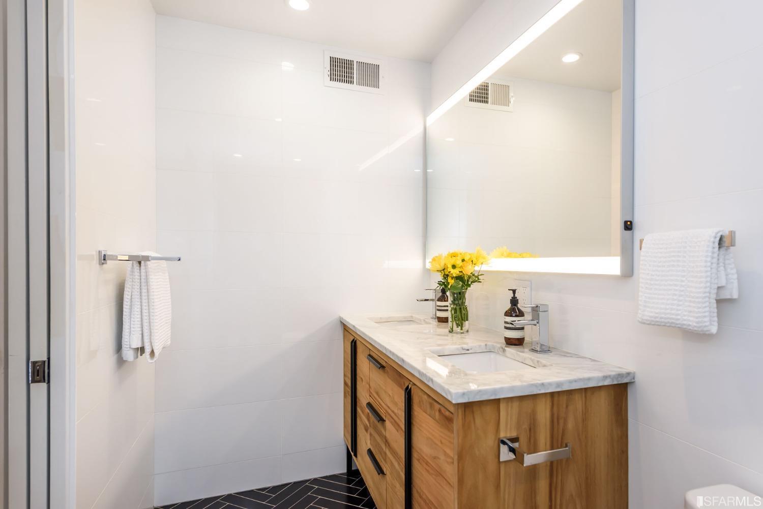 49 Seward Street Unit: 1