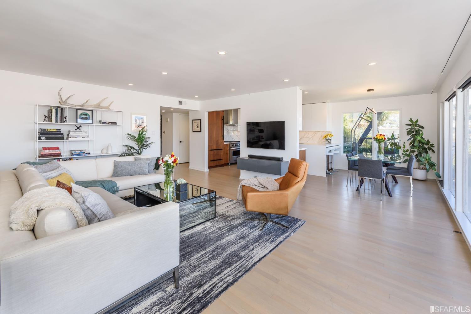 49 Seward Street Unit: 1