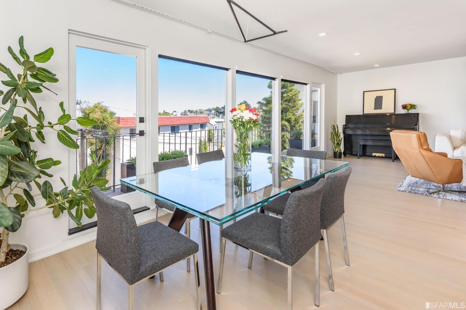 49 Seward Street Unit: 1