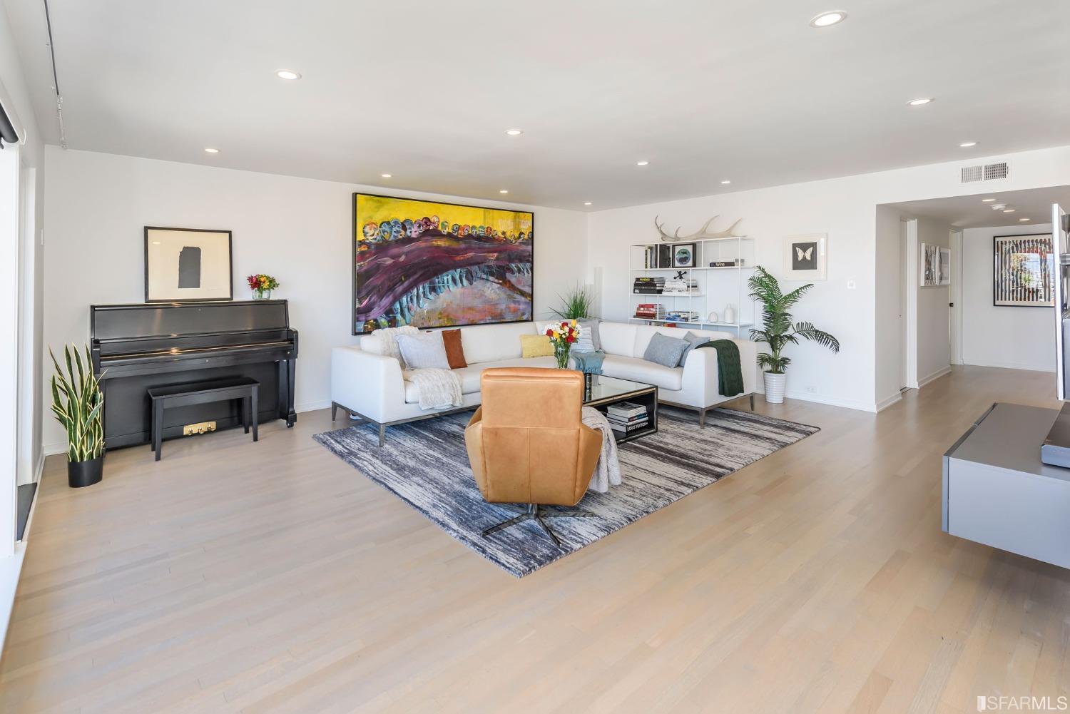 49 Seward Street Unit: 1