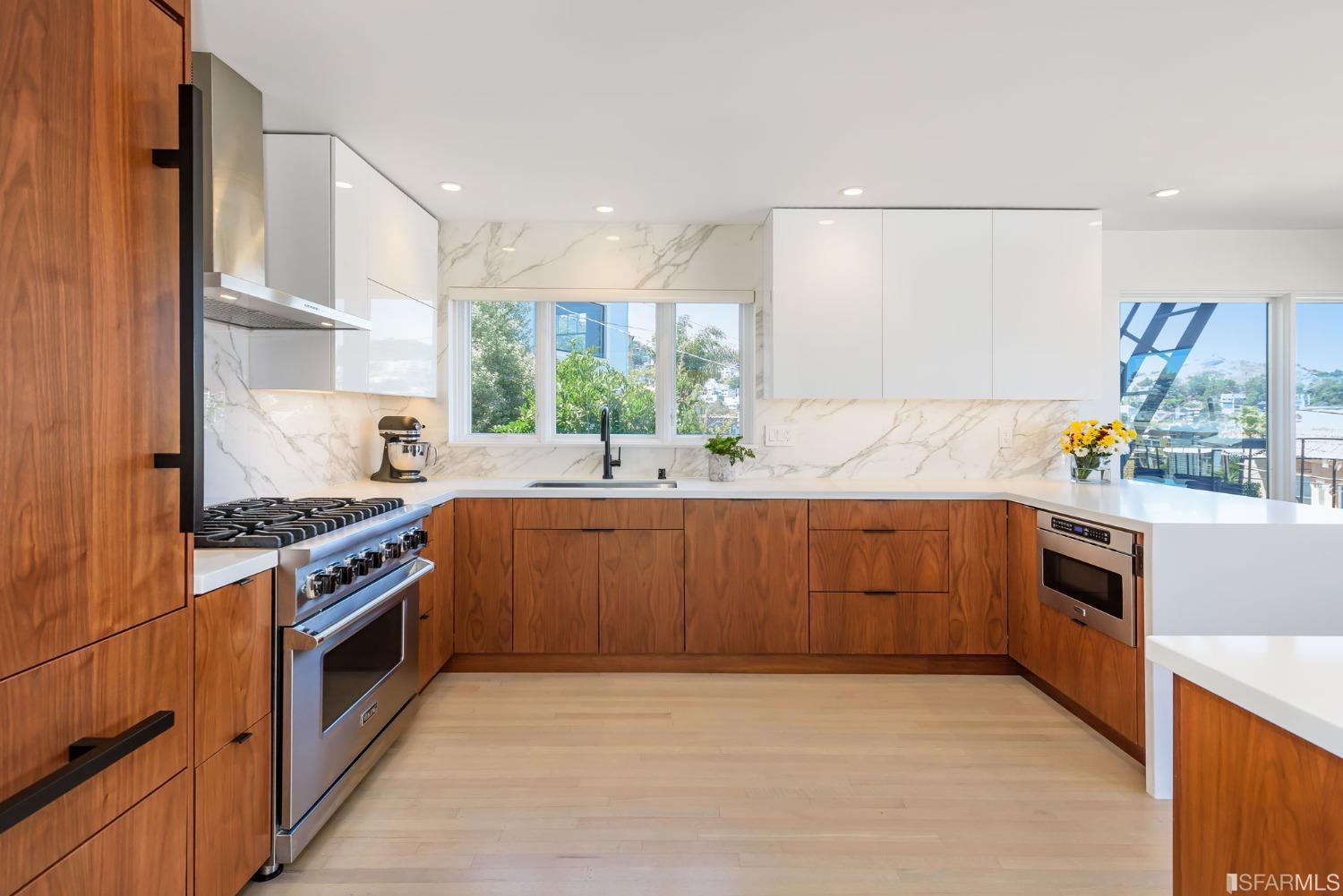 49 Seward Street Unit: 1