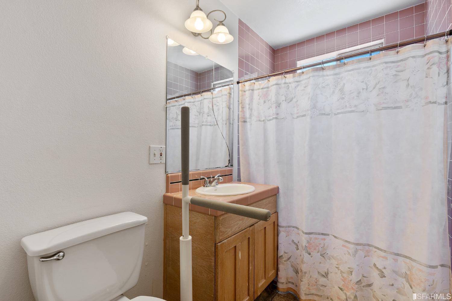 360 E Saint John Street