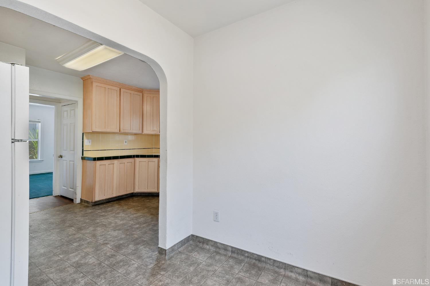 360 E Saint John Street