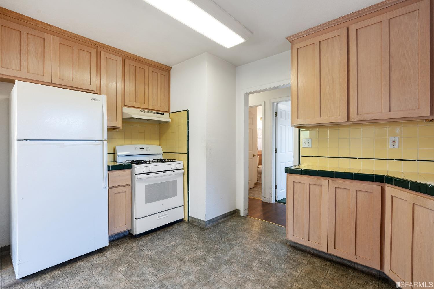 360 E Saint John Street