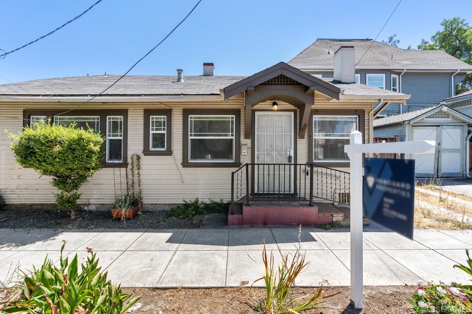 360 E Saint John Street