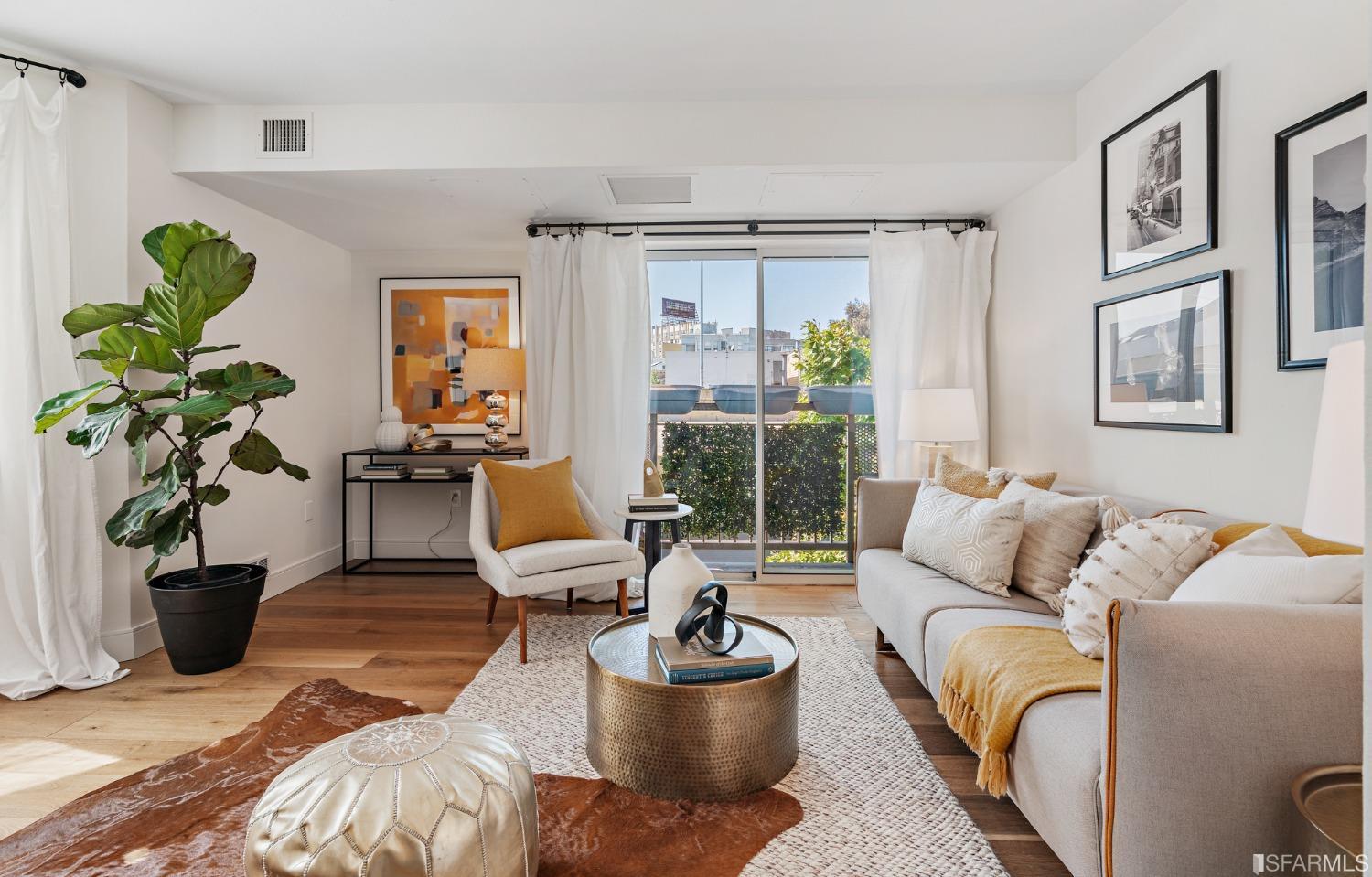 135 Valencia Street Unit: A307