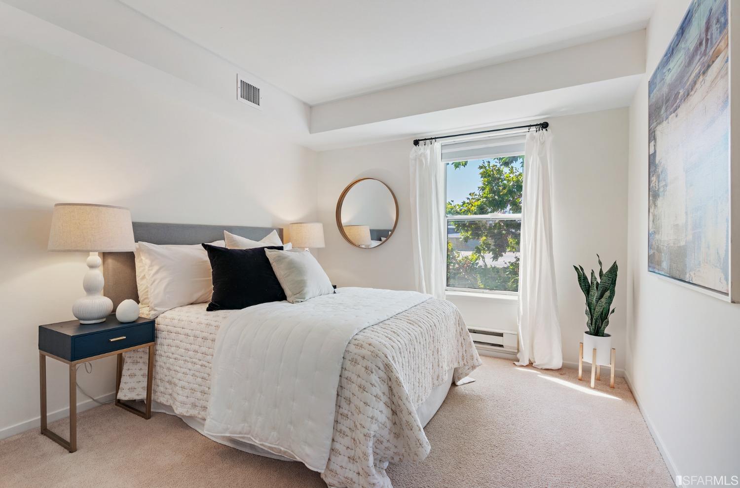 135 Valencia Street Unit: A307