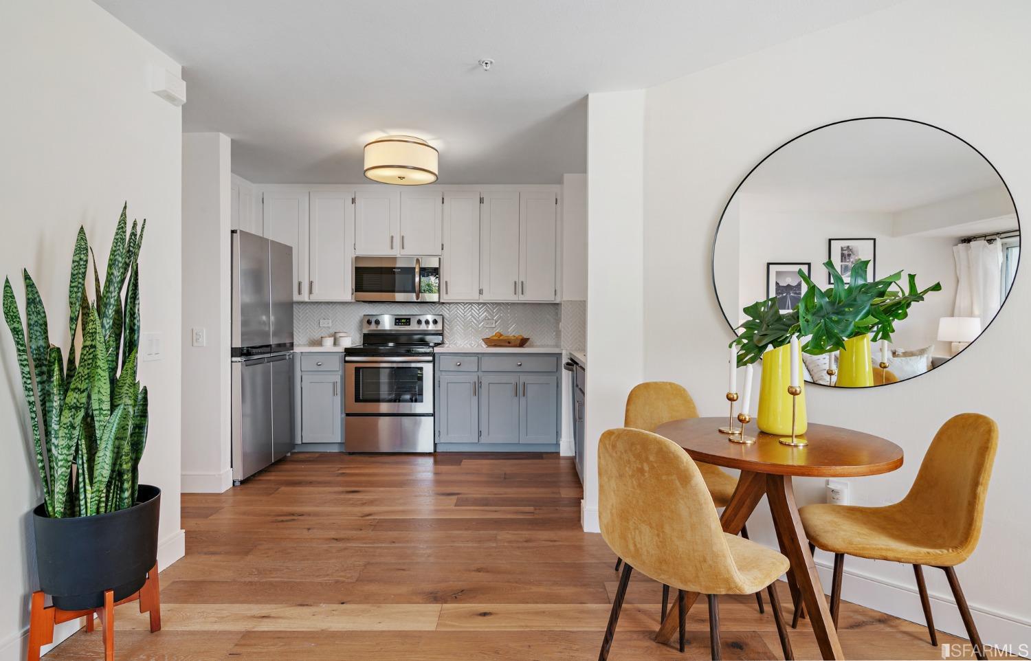 135 Valencia Street Unit: A307