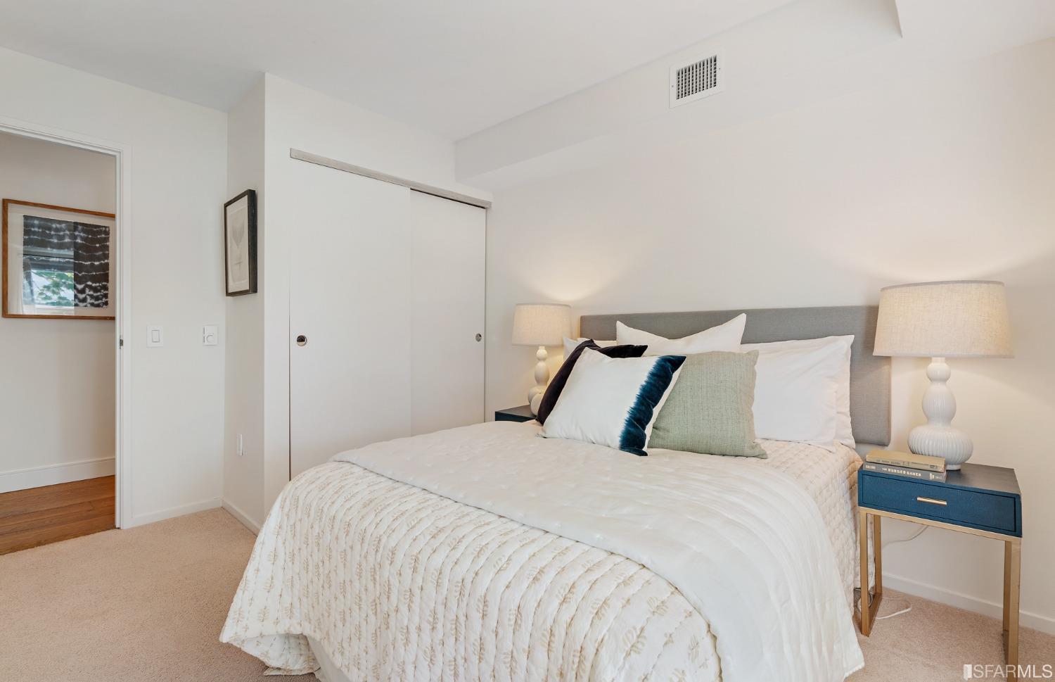 135 Valencia Street Unit: A307