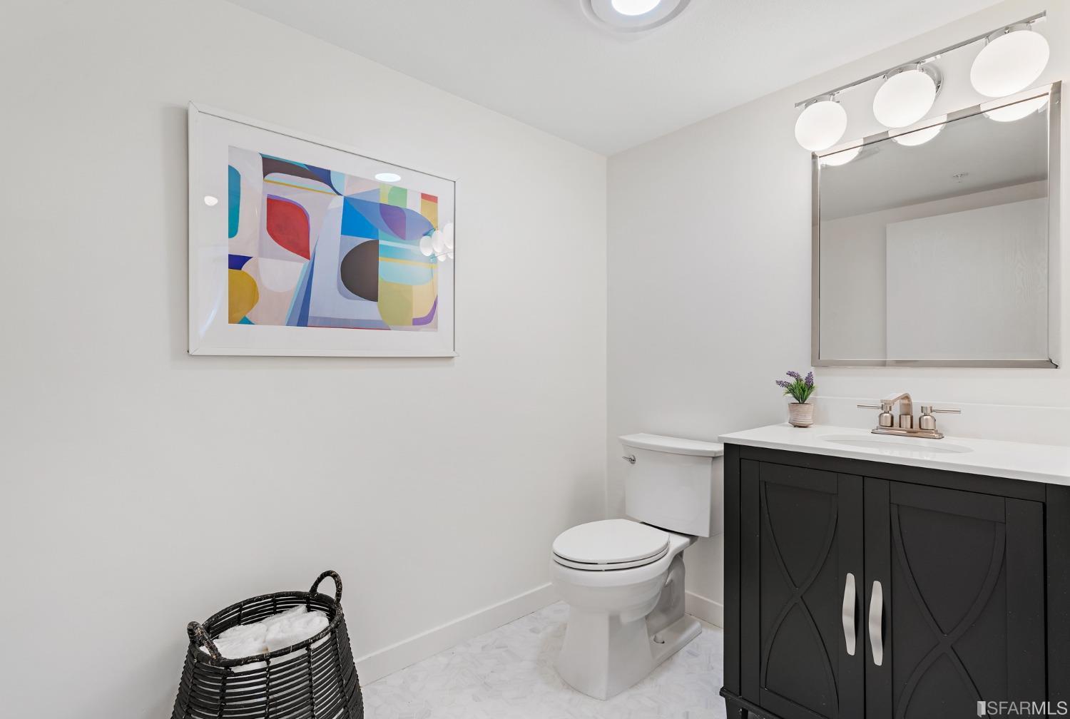 135 Valencia Street Unit: A307