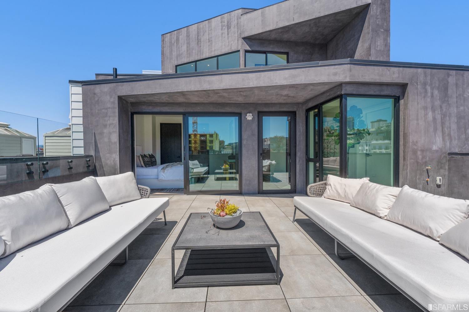 1452 Broadway Unit: PH