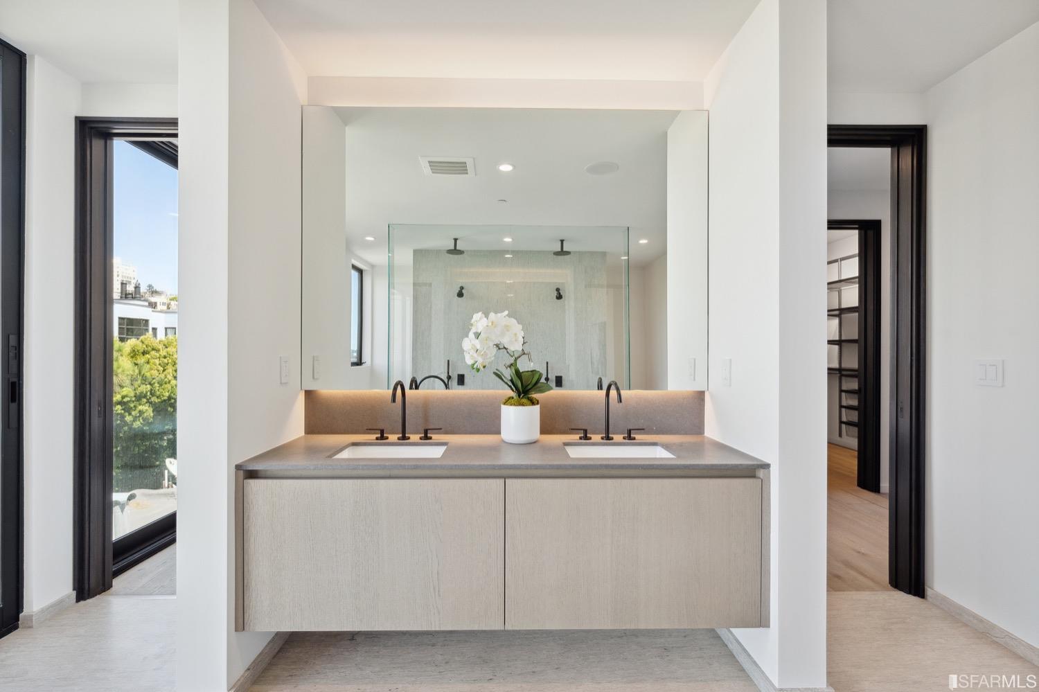 1452 Broadway Unit: PH