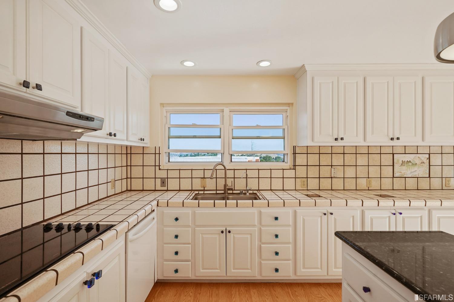 901 Harbor View Drive