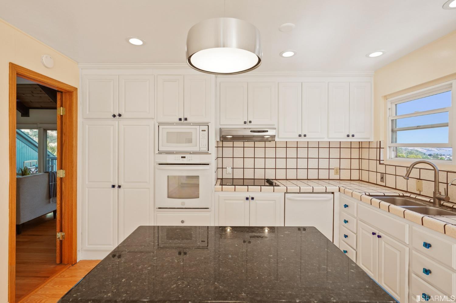 901 Harbor View Drive