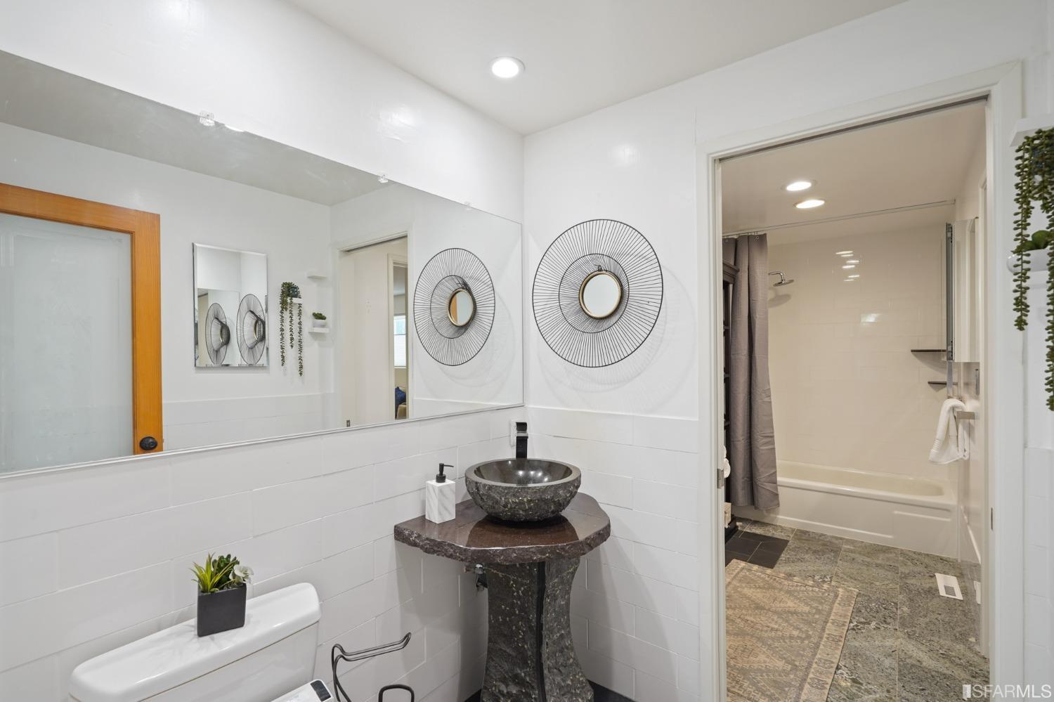 901 Harbor View Drive