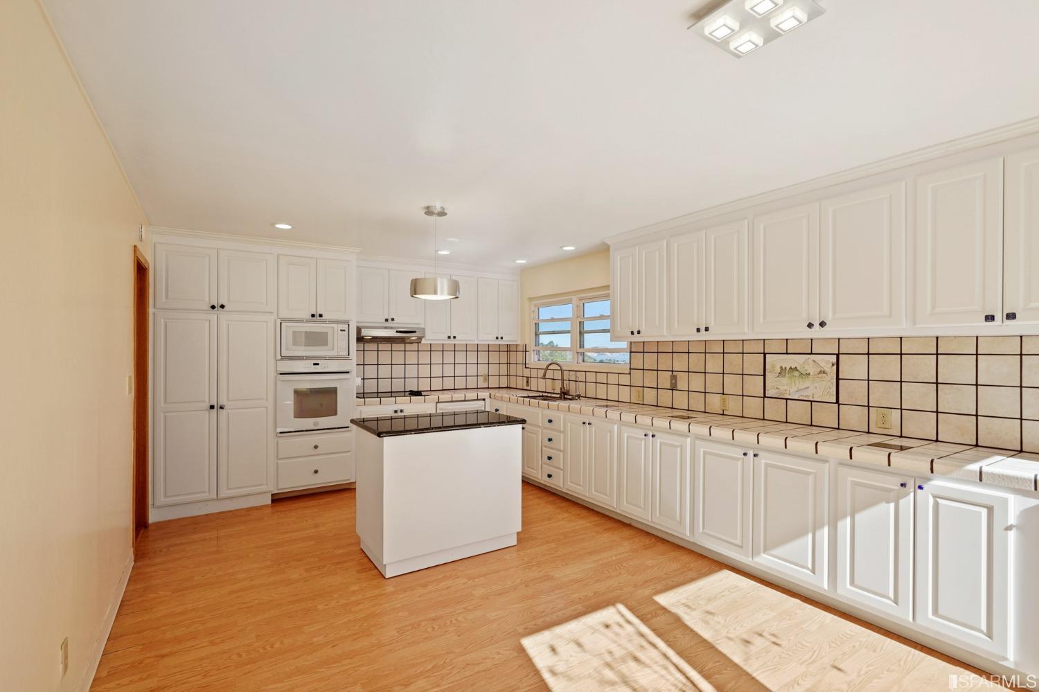 901 Harbor View Drive