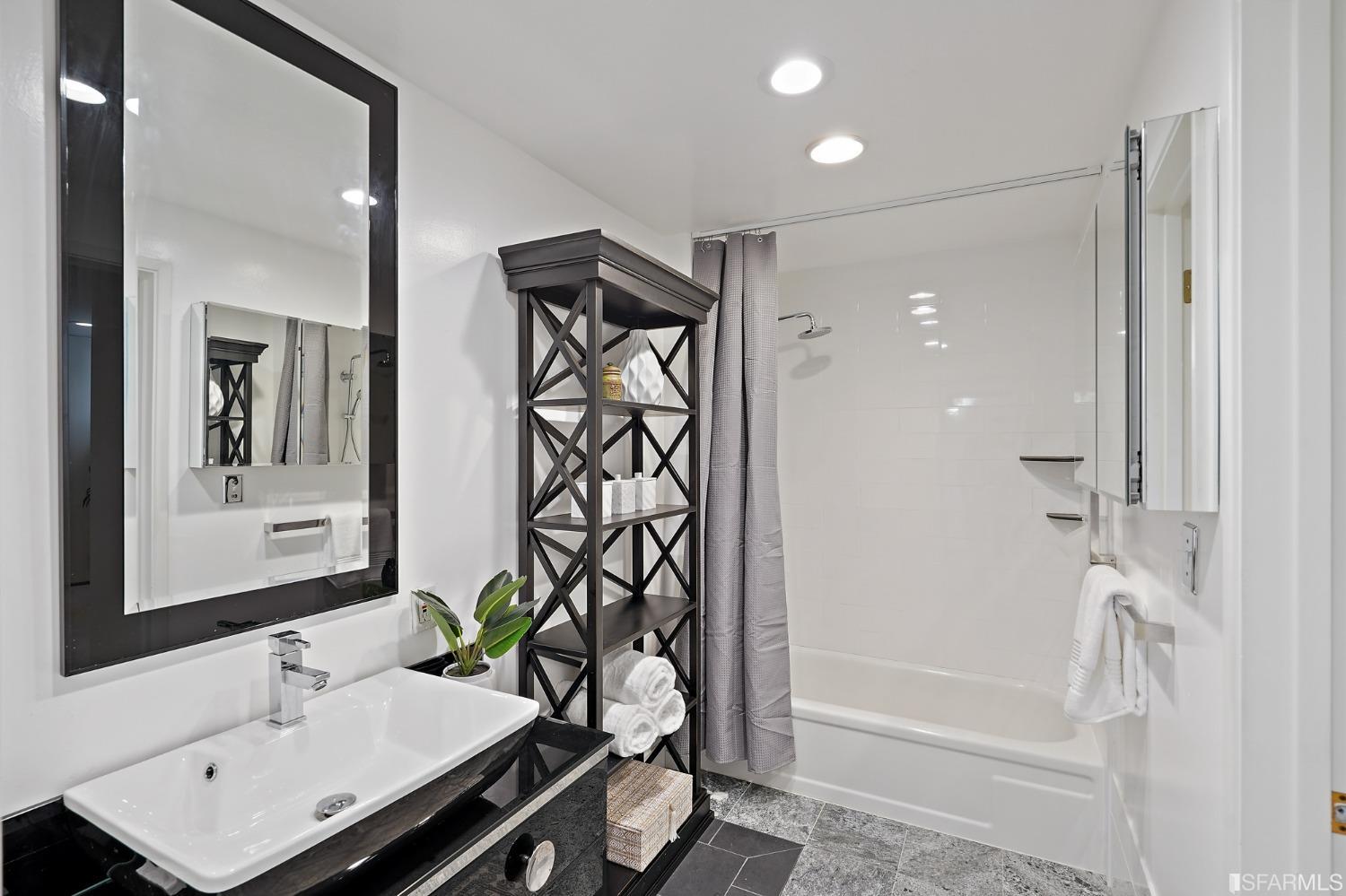 901 Harbor View Drive