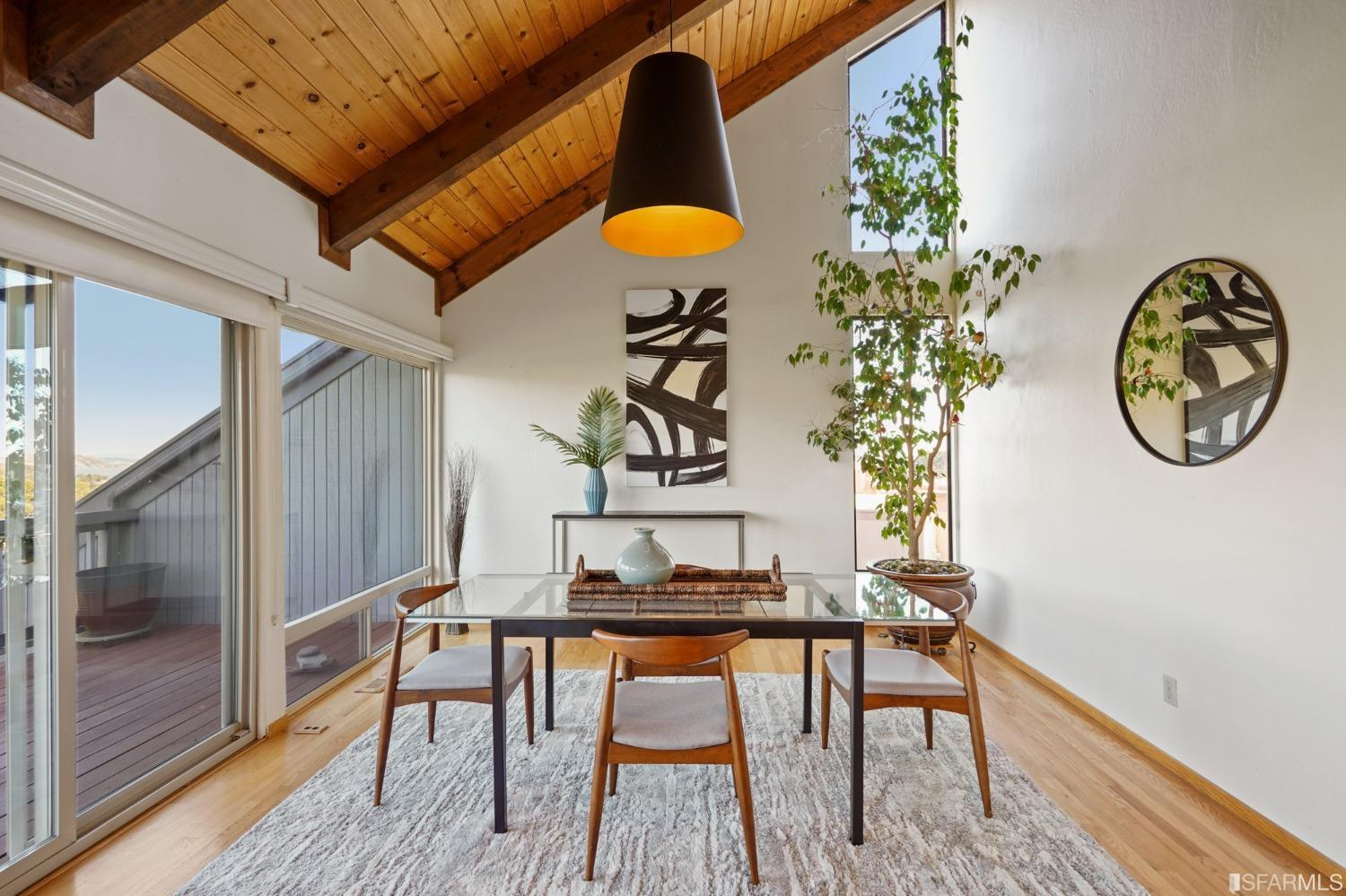 901 Harbor View Drive