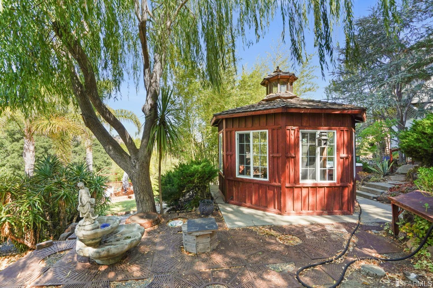 901 Harbor View Drive