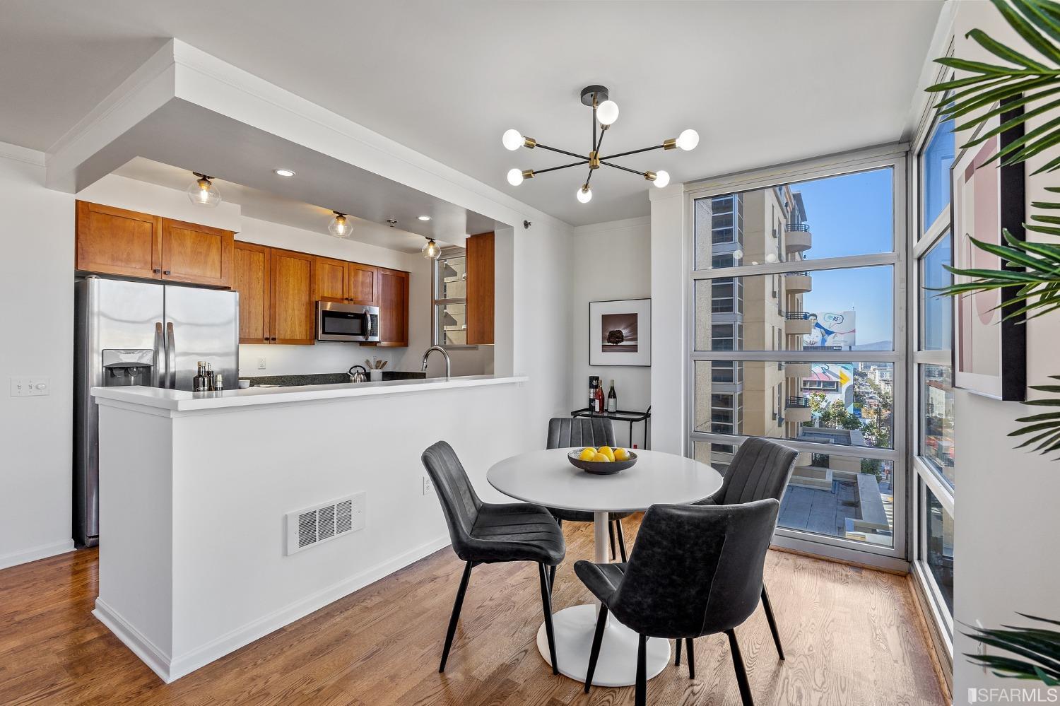 1800 Washington Street Unit: 513