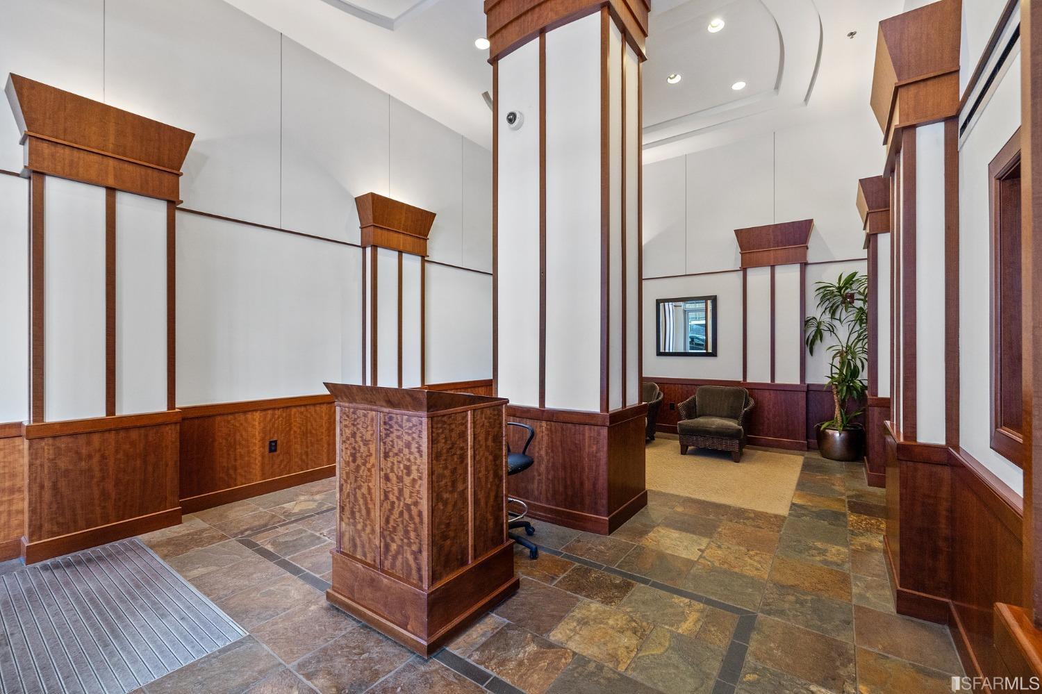 1800 Washington Street Unit: 513