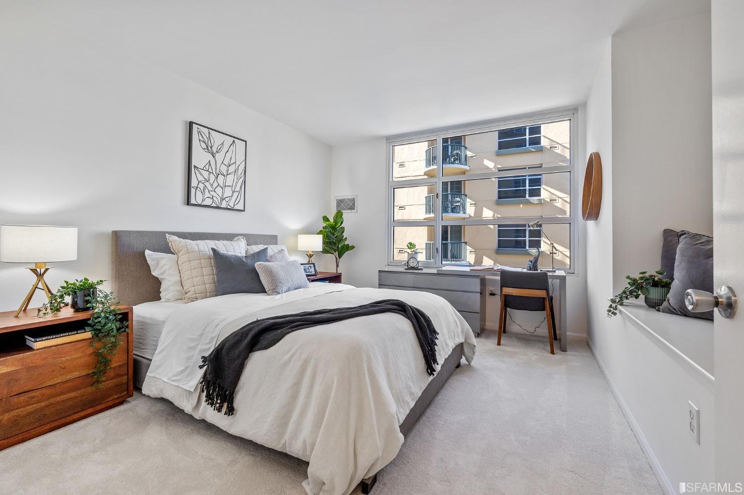 1800 Washington Street Unit: 513