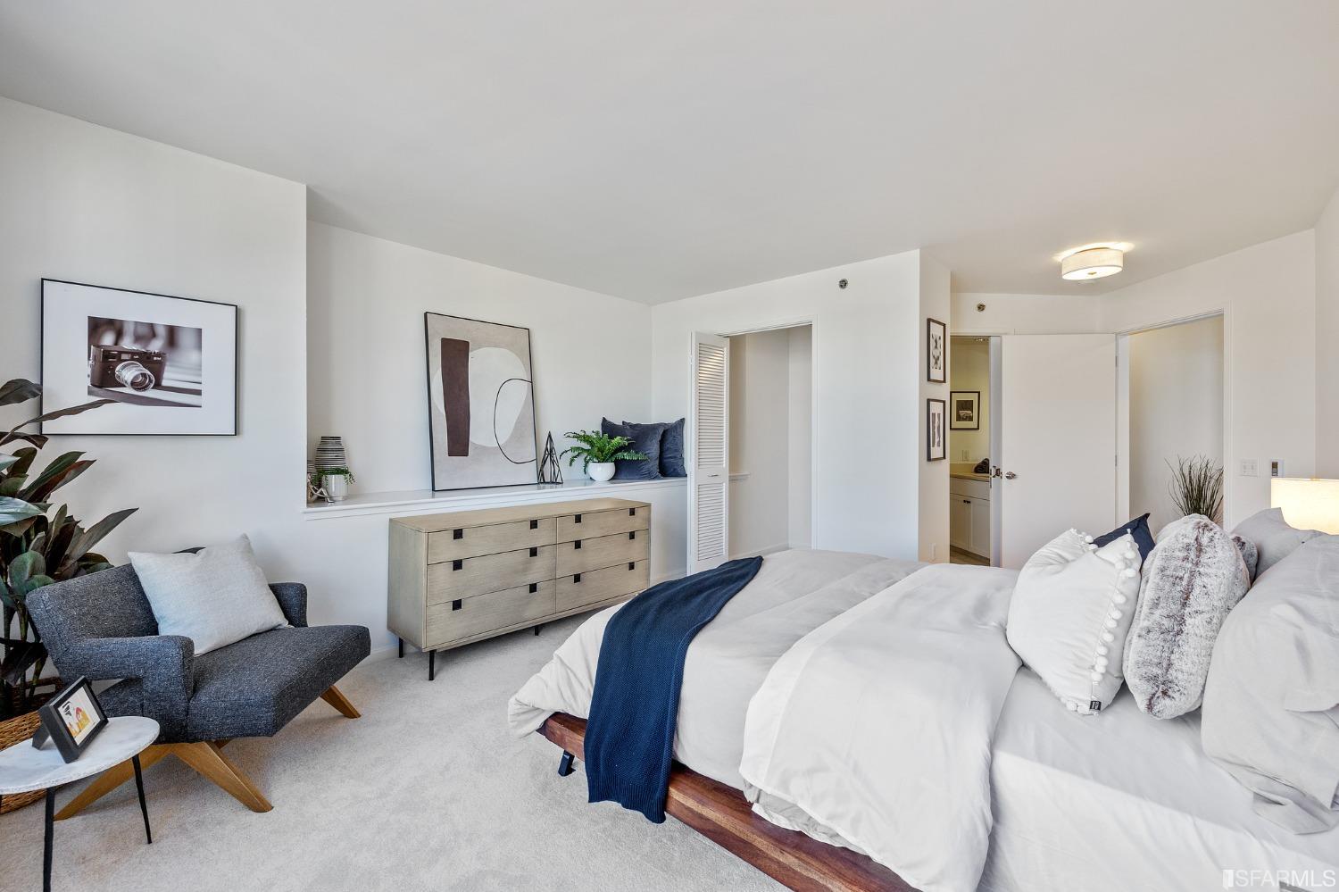 1800 Washington Street Unit: 513