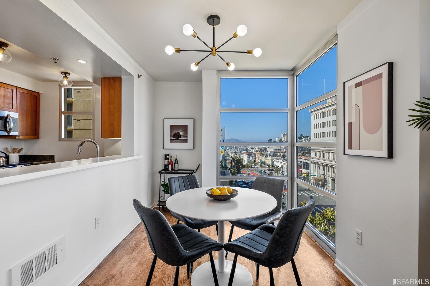 1800 Washington Street Unit: 513