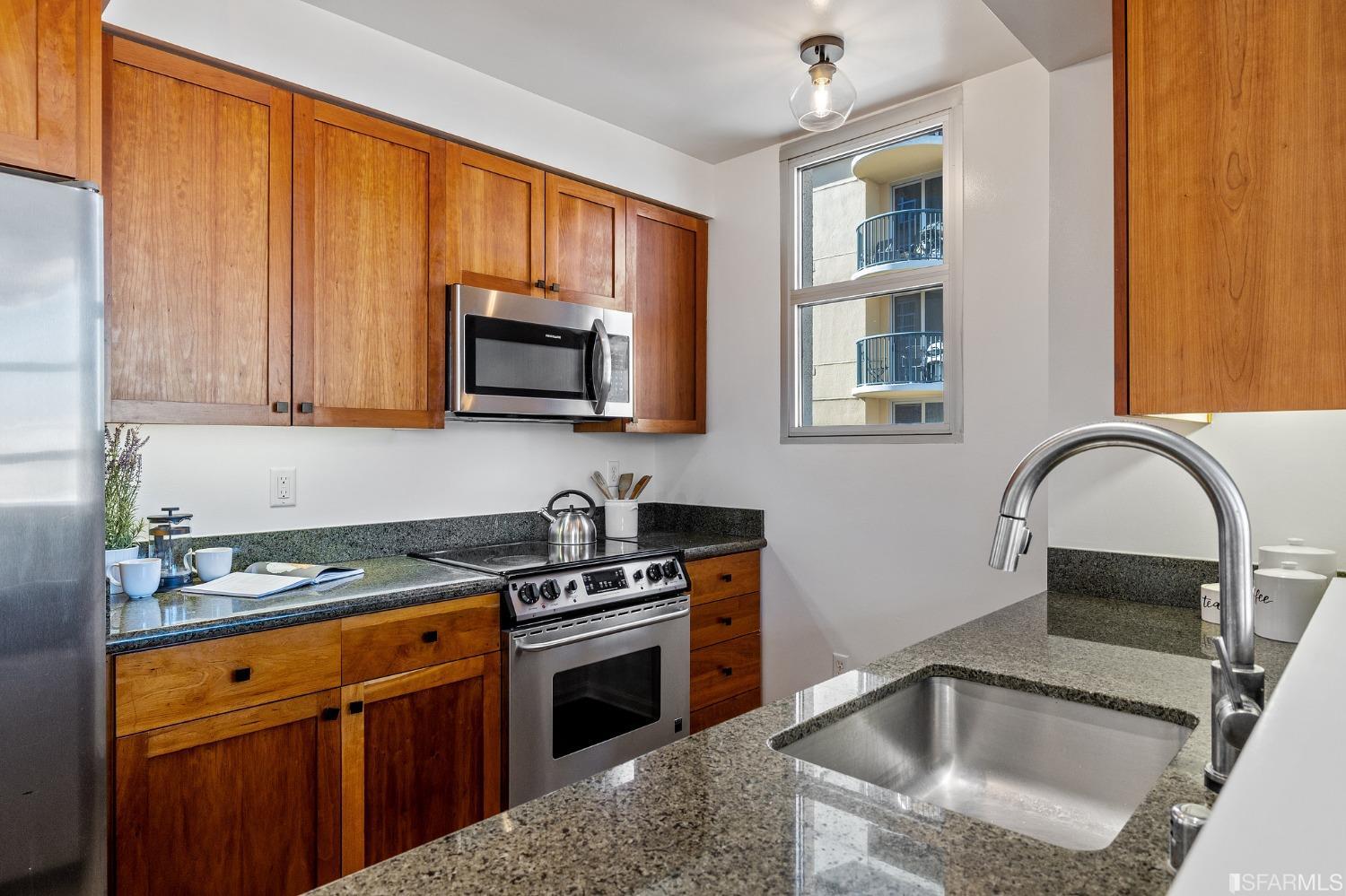 1800 Washington Street Unit: 513