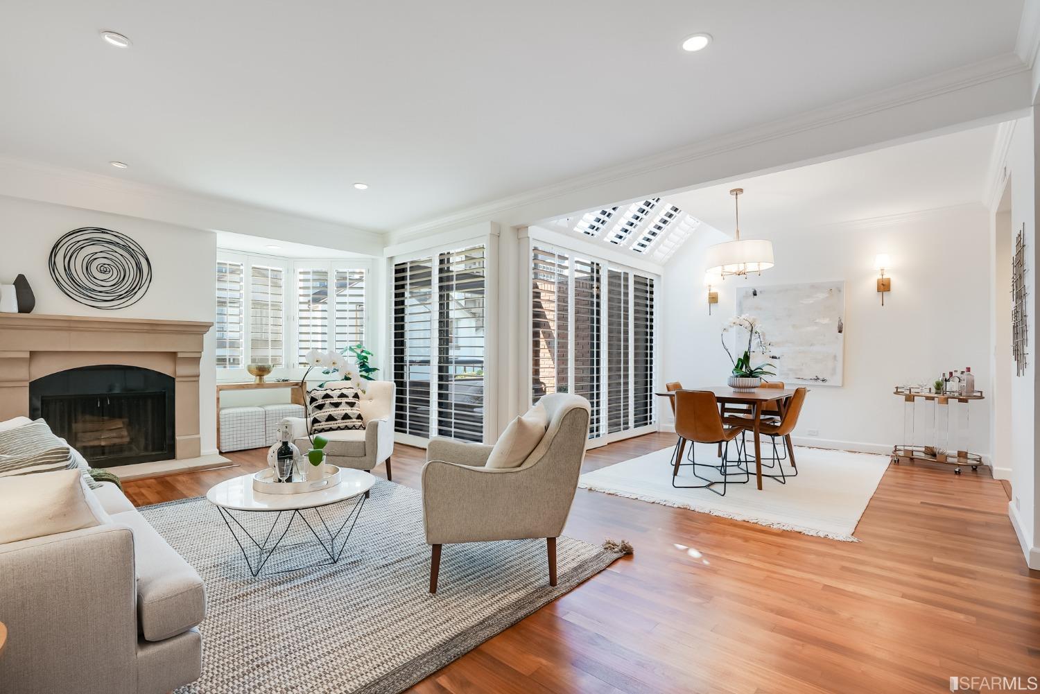 550 Davis Street Unit: 1