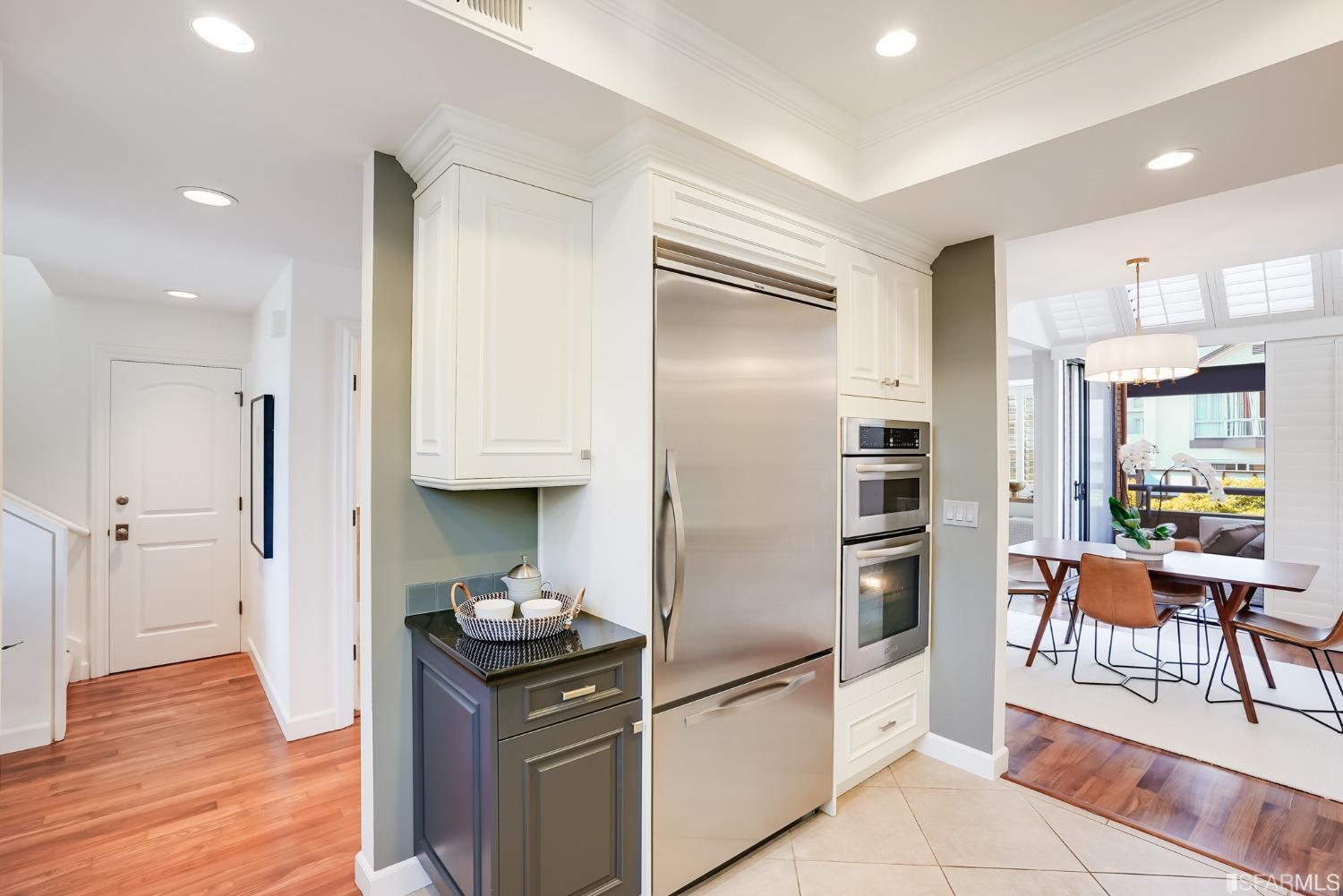 550 Davis Street Unit: 1