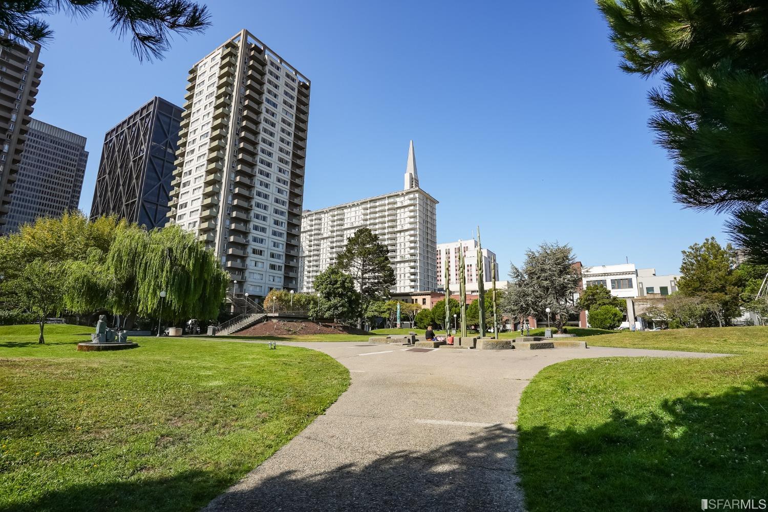 550 Davis Street Unit: 1